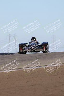 media/Oct-26-2025-CalClub SCCA (Sun) [[8ce1e69566]]/Group 3/Grapevine/